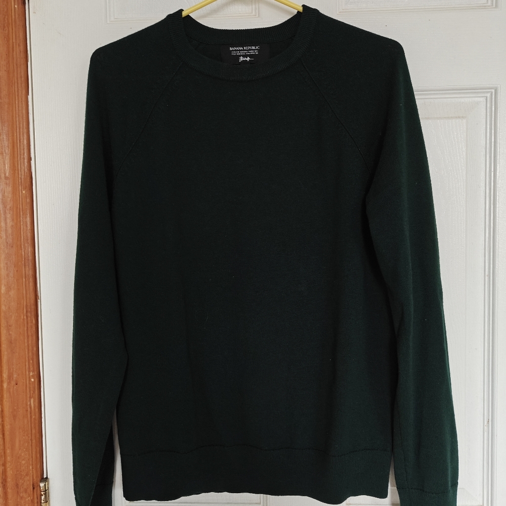 Banana Republic men's small 100% forest green merino wool sweater